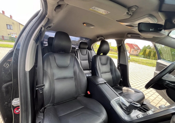 Volvo S60 cena 64900 przebieg: 175000, rok produkcji 2017 z Kraków małe 191